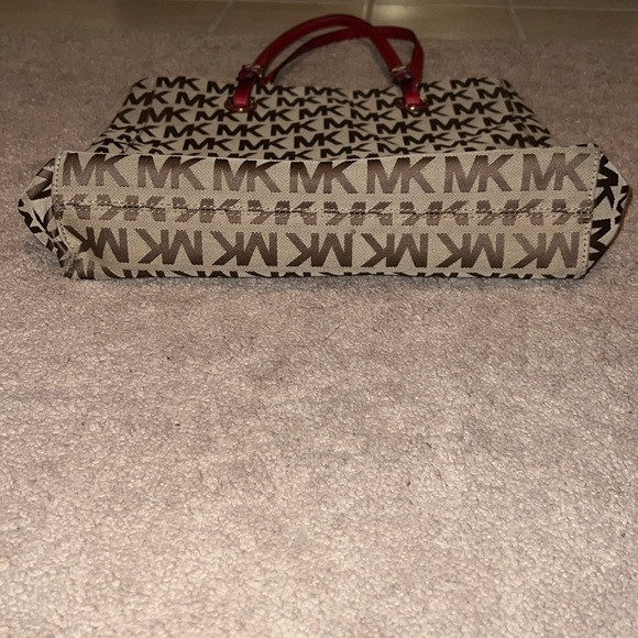 Michael Kors Signature Classic Monogram MK Tall Jet Set Tote in Brown/Tan/Red. - Picture 2 of 11